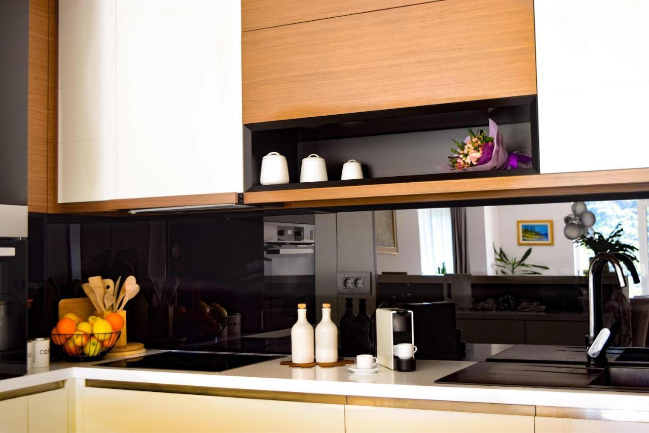Luxury Mrs. Perfect Apartment