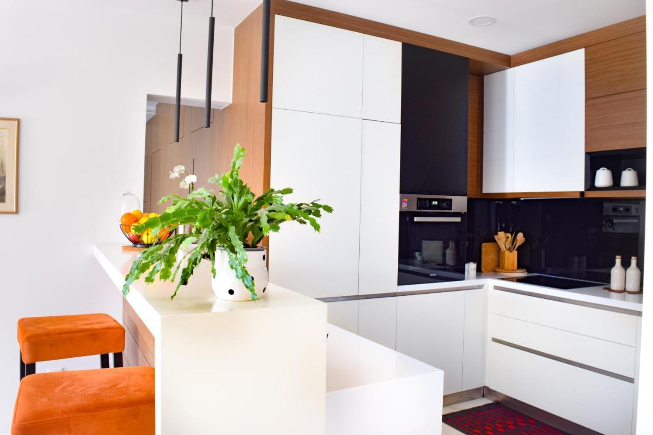 Luxury Mrs. Perfect Apartment *