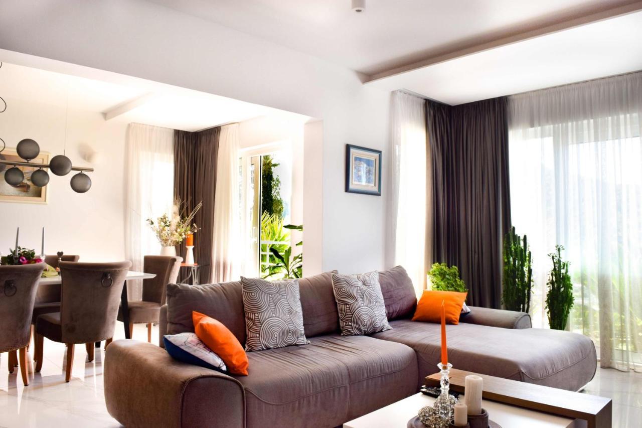 Apartment Luxury Mrs. Perfect *