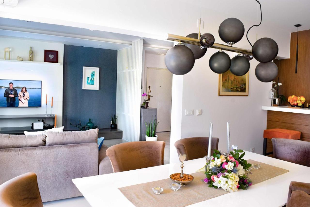 Luxury Mrs. Perfect Apartment